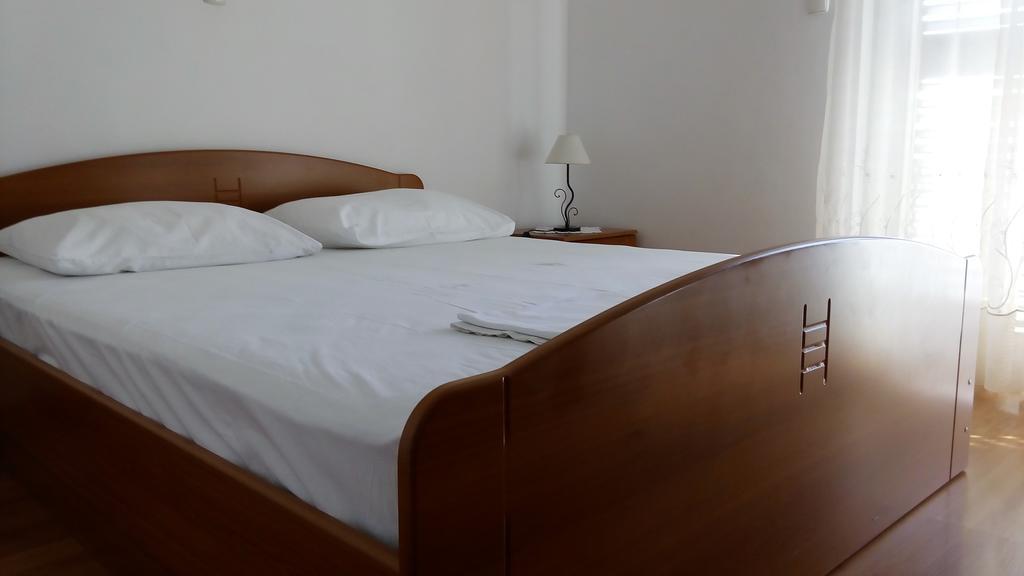 Guest House Karevic Hvar Town Eksteriør billede